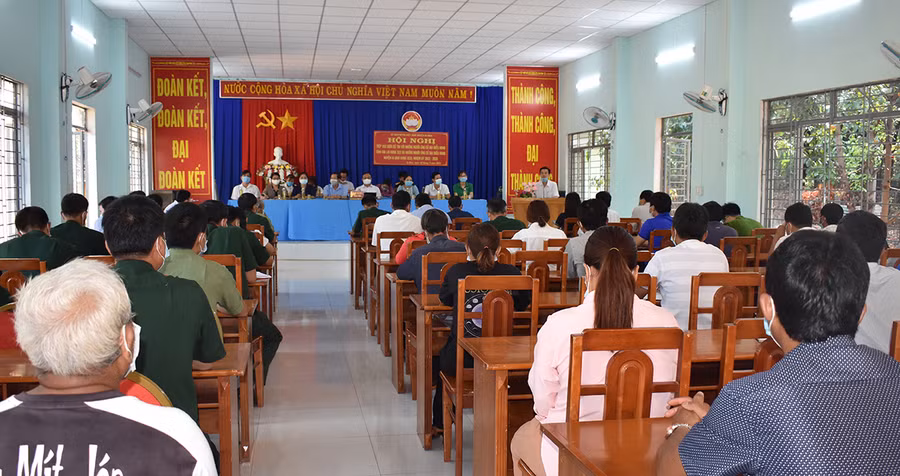 Quang cảnh buổi tiếp xúc tại xã Ia O. Ảnh: Thiên Di