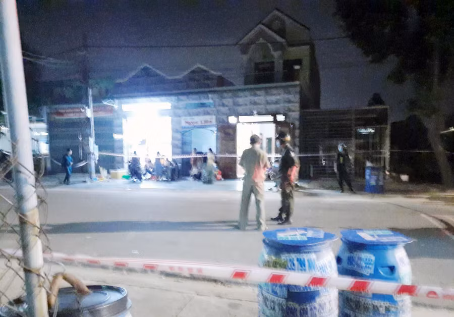 Hiện trường vụ án mạng - Ảnh: Đ.T Hiện trường vụ án mạng - Ảnh: Đ.T