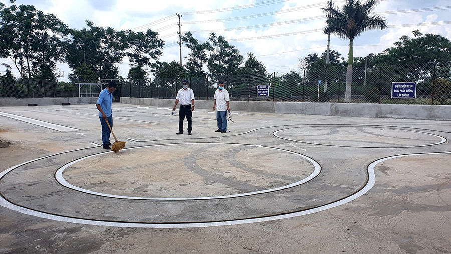 Trung tâm Đào tạo và Sát hạch lái xe (Công ty cổ phần Xây dựng và Vận tải Gia Lai) vừa đầu tư 9 xe mới phục vụ sát hạch. Ảnh: Lê Hòa