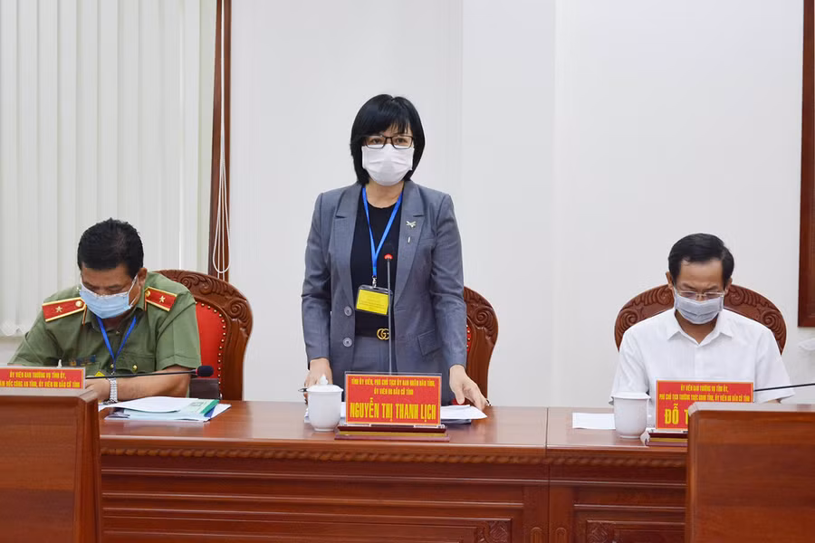 Phó Chủ tịch UBND tỉnh Nguyễn Thị Thanh Lịch thông tin về công tác phòng-chống dịch bệnh Covid-19. Ảnh: Phương Dung