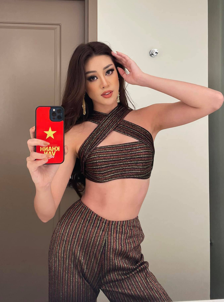 Khánh Vân được khen ngợi về hình thể lẫn phong cách thời trang khi dự thi Miss Universe. ẢNH: FBNV