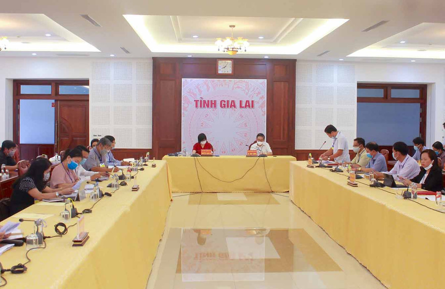 Quang cảnh cuộc họp. Ảnh: Hồng Thi