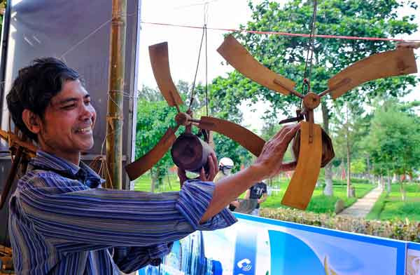 Một loại đàn gió độc đáo do Nghệ nhân Rơ Châm Tih chế tác