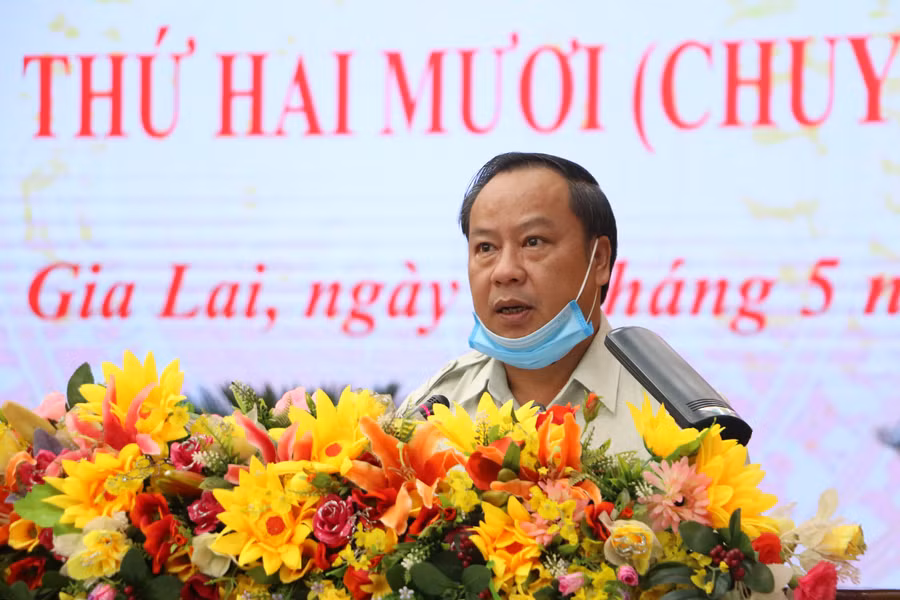 Phó Bí thư Thường trực Tỉnh ủy, Chủ tịch HĐND tỉnh phát biểu bế mạc kỳ họp. Ảnh: Quang Tấn