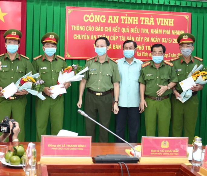 Các lực lượng tham gia phá án được khen thưởng Các lực lượng tham gia phá án được khen thưởng