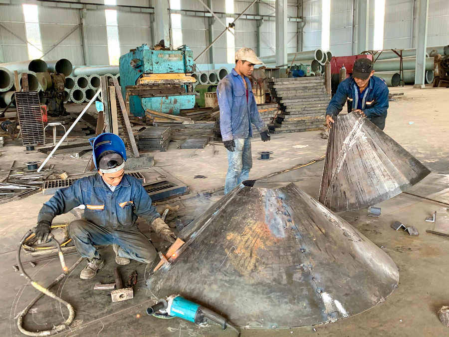 Nhiều doanh nghiệp mong muốn các sở, ngành và địa phương tiếp tục cải thiện năng lực điều hành kinh tế, nâng cao chất lượng môi trường đầu tư, kinh doanh. Ảnh: Hà Duy