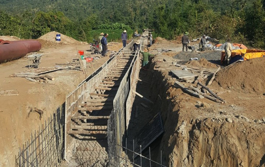 Giai đoạn 2021-2025, huyện Chư Sê tiếp tục đầu tư kiên cố hóa hệ thống kênh mương nội đồng để người dân yên tâm sản xuất. Ảnh: Minh Nguyễn Giai đoạn 2021-2025, huyện Chư Sê tiếp tục đầu tư kiên cố hóa hệ thống kênh mương nội đồng để người dân yên tâm sản xuất. Ảnh: Minh Nguyễn