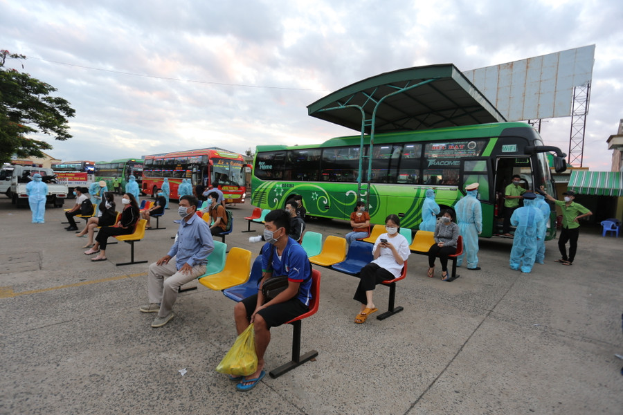 Theo thống kê có hơn 1.000 người từ TP. Hồ Chí Minh về Gia Lai trong sáng 31-5. Ảnh: Văn Ngọc