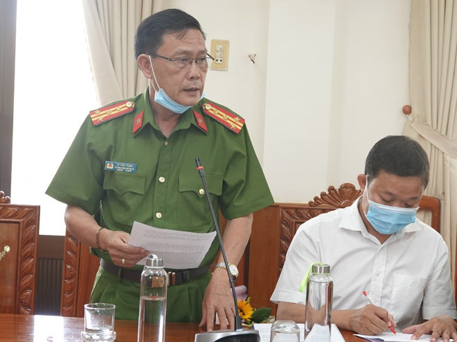 Đại tá Võ Văn Thạnh thông tin về quá trình điều tra vụ án. ẢNH: HOÀNG TRỌNG