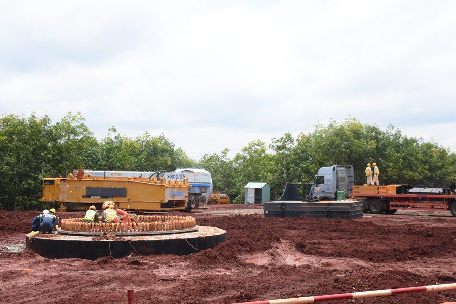 Lãnh đạo Công ty cổ phần Phong điện Ia Pết Đak Đoa cho biết, trong quá trình đầu tư tại Gia Lai, doanh nghiệp nhận được sự hỗ trợ tích cực của tỉnh. Ảnh: Minh Nguyễn