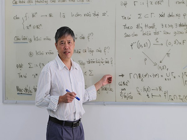 PGS-TS Phạm Tiến Sơn (Trường ĐH Đà Lạt).