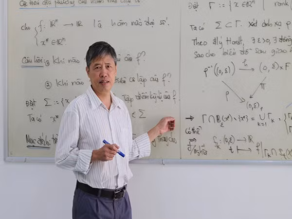 PGS-TS Phạm Tiến Sơn (Trường ĐH Đà Lạt).