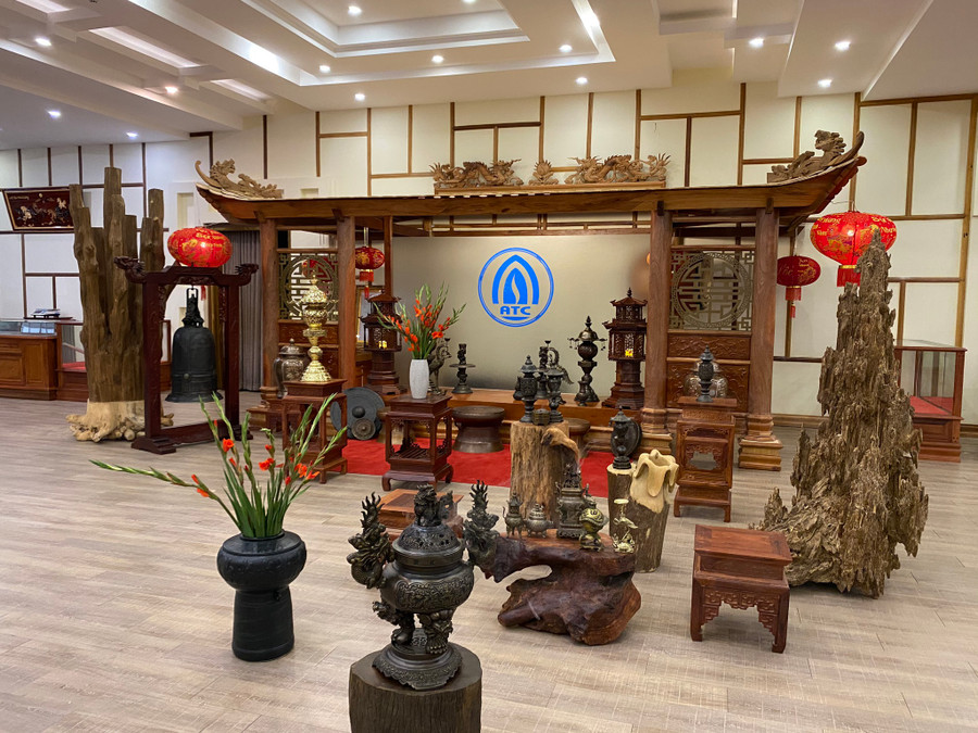 Khung cảnh chuẩn bị cho một nghi thức “thưởng trầm”