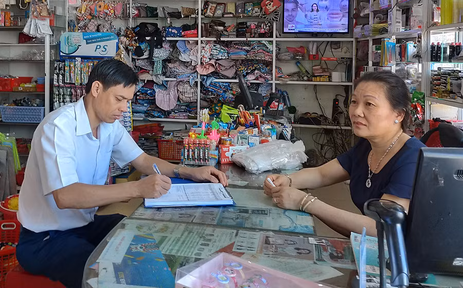 Ngành Ngân hàng tiếp tục ưu tiên vốn tín dụng cho hoạt động sản xuất kinh doanh, góp phần tăng trưởng kinh tế bền vững. Ảnh: Sơn Ca