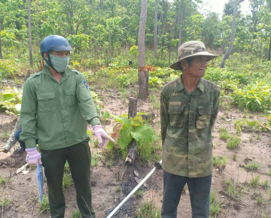 lực lượng chức năng phát hiện vụ xâm lấn rừng tại Ia Mơr