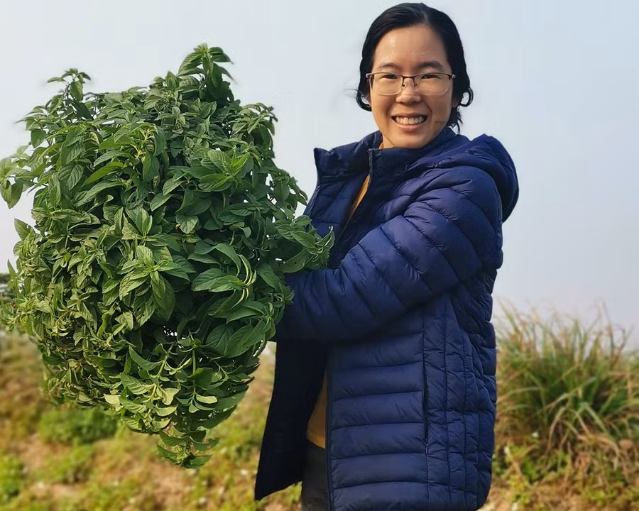 Duyên ở nông trại của mình. Ảnh: NVCC