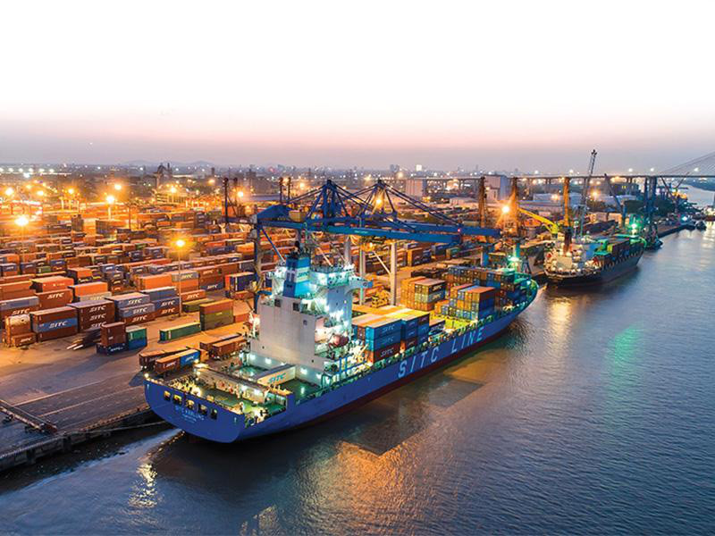 Tổng kim ngạch xuất nhập khẩu 4 tháng đầu năm 2021 của cả nước ước đạt gần 204,91 tỷ USD.  Tổng kim ngạch xuất nhập khẩu 4 tháng đầu năm 2021 của cả nước ước đạt gần 204,91 tỷ USD.