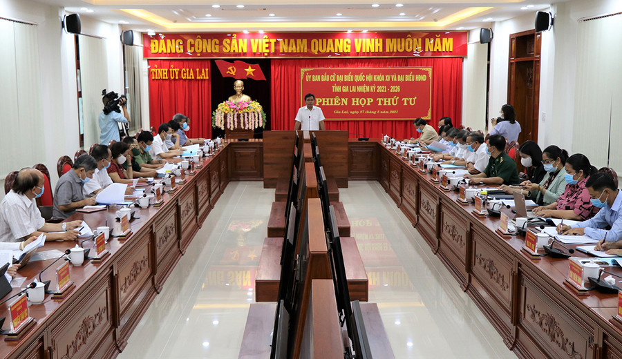 Quang cảnh phiên họp. Ảnh: Phương Linh