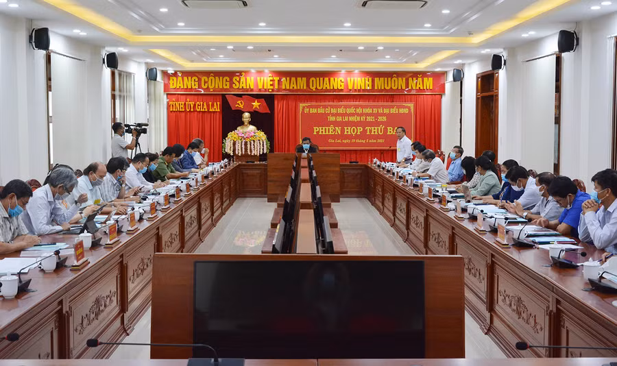 Quang cảnh phiên họp. Ảnh: Phương Dung