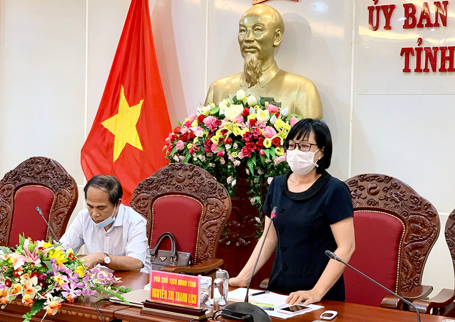  Phó Chủ tịch UBND tỉnh Nguyễn Thị Thanh Lịch phát biểu tại cuộc họp. ẢNh: Như Nguyện