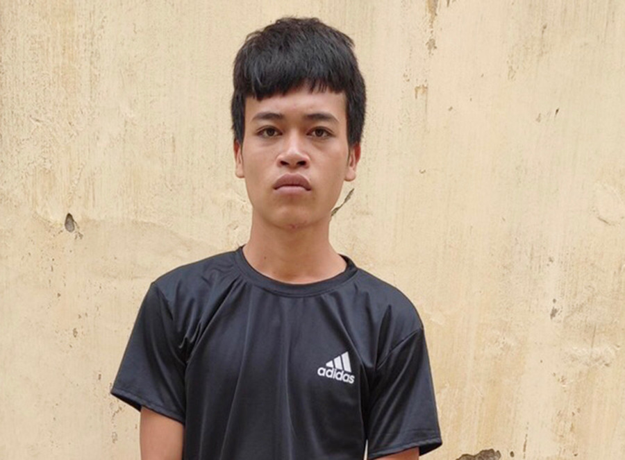 Đối tượng Minh đang bị tạm giữ hình sự. Ảnh: Văn Ngọc Đối tượng Minh đang bị tạm giữ hình sự. Ảnh: Văn Ngọc