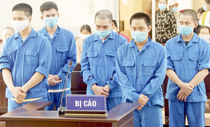  Các bị cáo tại tòa