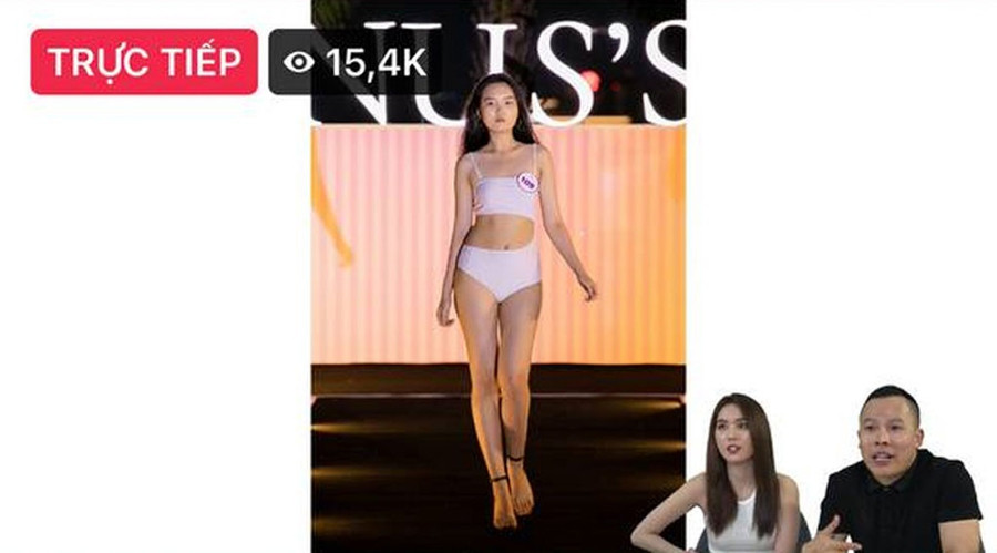 Buổi livestream trò chuyện với fan về buổi casting thiên thần Venus’Secret khu vực phía Nam của cả hai có lúc đã hút được hơn 15 ngàn người theo dõi cùng lúc. ẢNH: FBNV