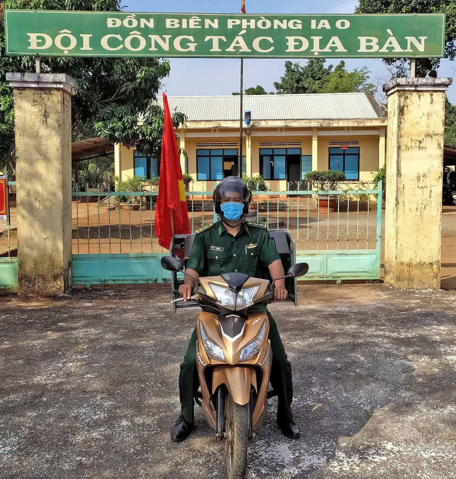 Tiếng loa Biên phòng của Đồn Biên phòng Ia O vẫn đều đặn phát đi các thông điệp về phòng-chống dịch. Ảnh: Anh Huy