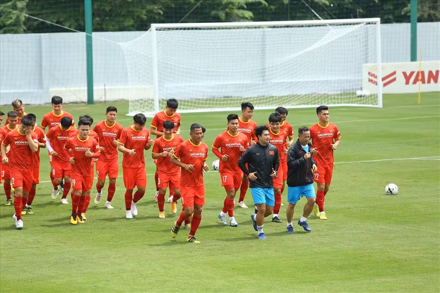 Đội tuyển Việt Nam luyện tập tích cực hướng đến vòng loại World Cup 2022. Ảnh: Thanh Xuân