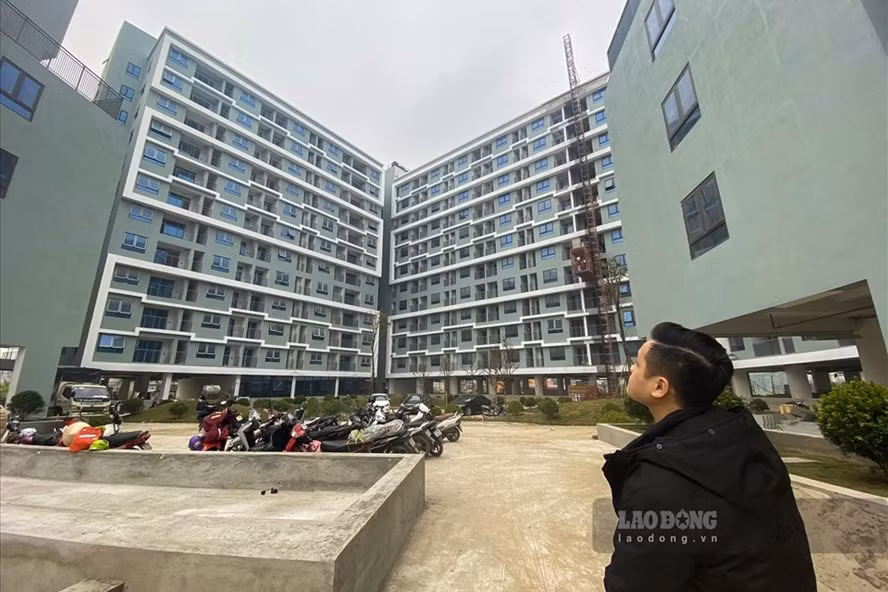 Mua nhà ở xã hội cần đáp ứng giấy tờ về đối tượng, điều kiện cư trú và điều kiện thu nhập. Ảnh: Phan Anh