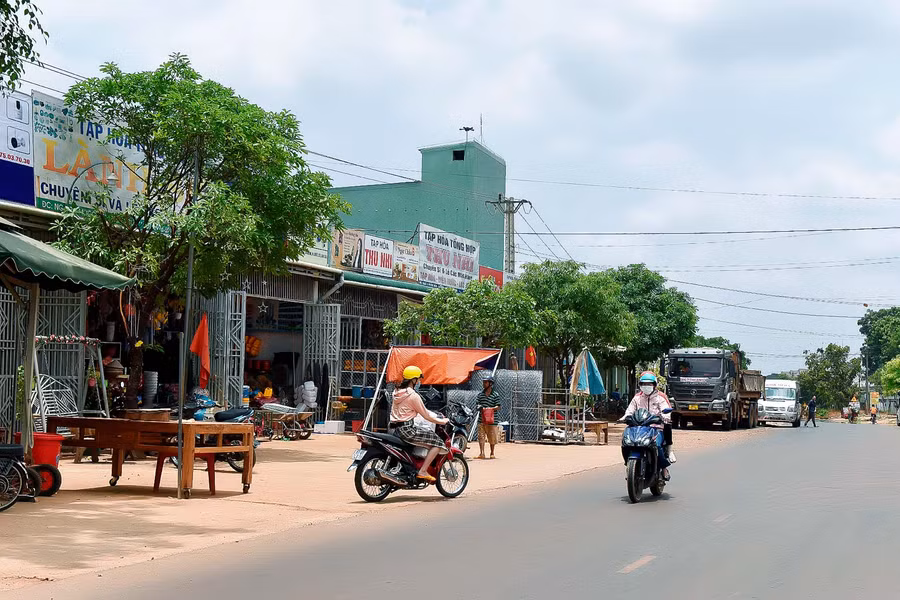 Diện mạo nông thôn mới, xã Ia Dom, huyện Đức Cơ, tỉnh Gia Lai có nhiều đổi thay nhờ thực hiện tốt công tác xóa đói giảm nghèo.