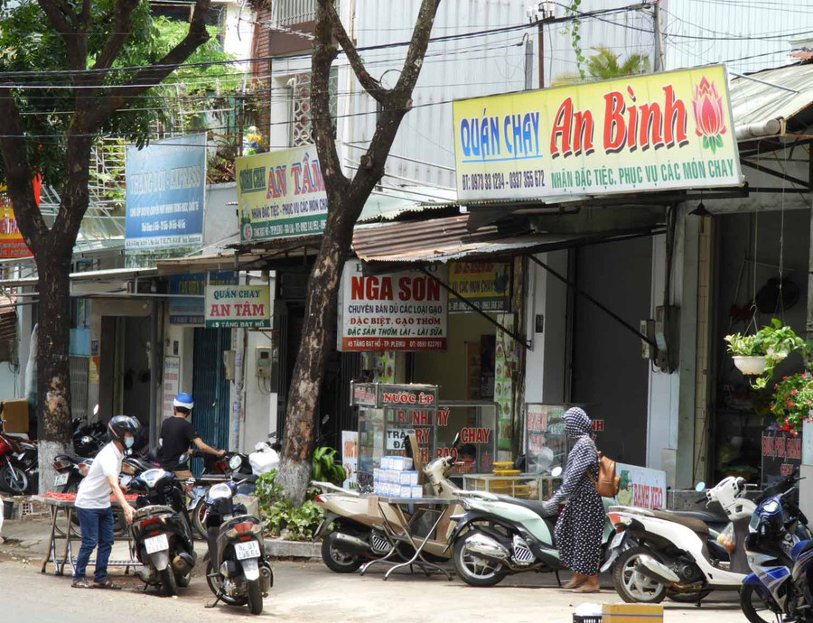 Các hàng dịch vụ chay cần thực hiện nghiêm quy định vệ sinh an toàn thực phẩm