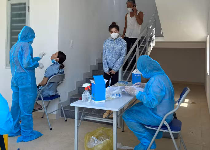 Quảng Nam nhanh chóng truy vết, lấy mẫu xét nghiệm các trường hợp liên quan Quảng Nam nhanh chóng truy vết, lấy mẫu xét nghiệm các trường hợp liên quan