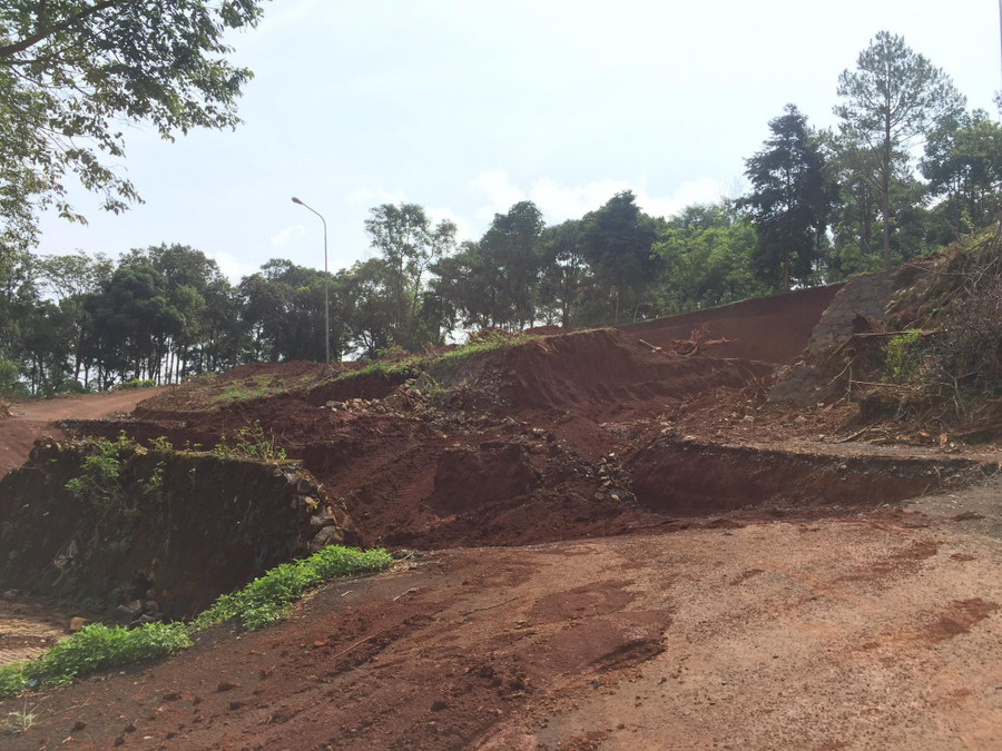 Đồi Cường Thịnh đẹp nhất TP.Gia Nghĩa bị đào khoét nham nhở, trơ ra đất đỏ Đồi Cường Thịnh đẹp nhất TP.Gia Nghĩa bị đào khoét nham nhở, trơ ra đất đỏ