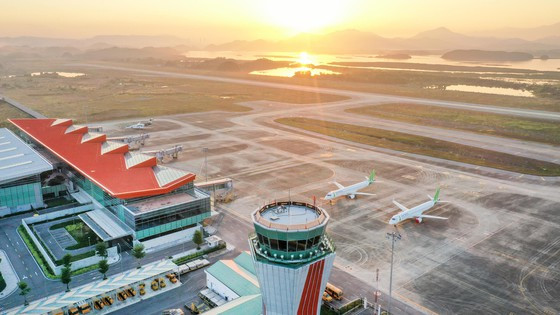 Cảng hàng không quốc tế Vân Đồn Cảng hàng không quốc tế Vân Đồn