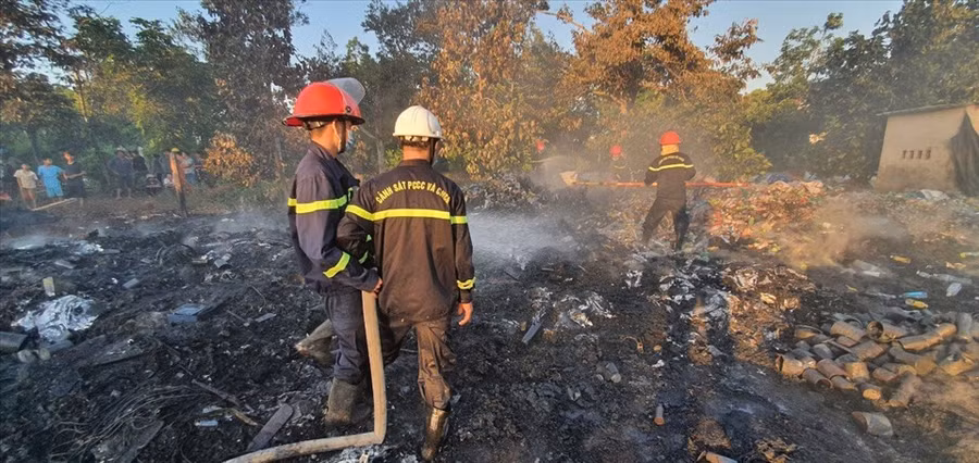 Hiện trường vụ cháy. Ảnh: T.X