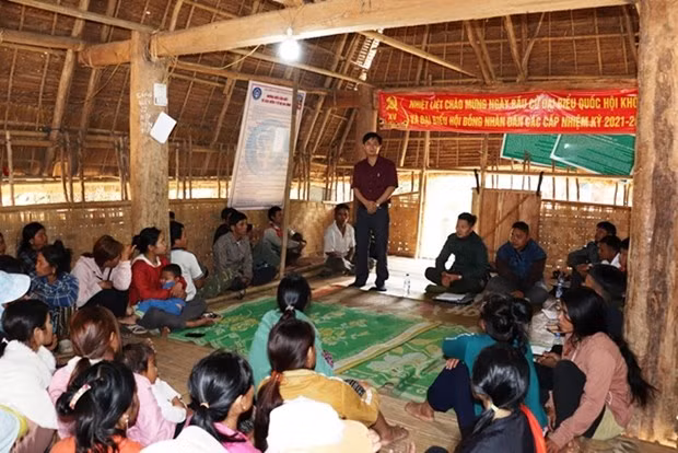 Huyện Kon Rẫy tuyên truyền về bầu cử, tạo không khí thi đua sôi nổi trong tầng lớp Nhân dân để hướng về ngày hội lớn của dân tộc. (Nguồn: Trung tâm VHTTDL&TT huyện Kon Rẫy) 