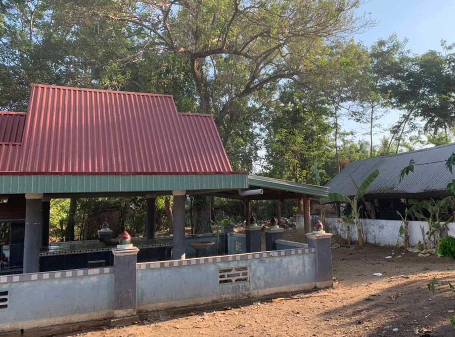 Khu nhà mồ tại thôn Quý Tân (xã Ia Trok, huyện Ia Pa) nơi vẫn còn tục lệ chôn chung.Ảnh.Vũ Chi