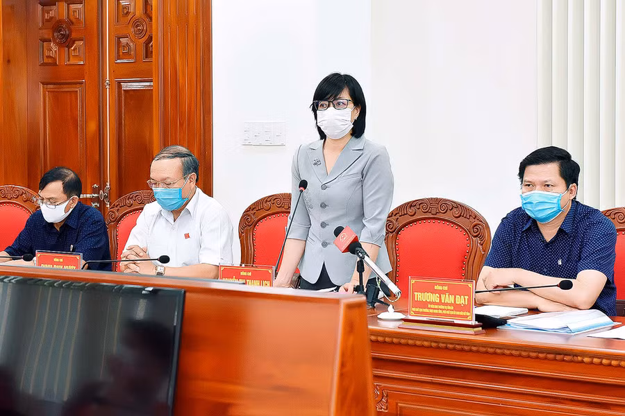 Phó Chủ tịch UBND tỉnh Gia Lai Nguyễn Thị Thanh Lịch báo cáo tình hình phòng-chống dịch bệnh Covid-19. Ảnh: Đức Thụy