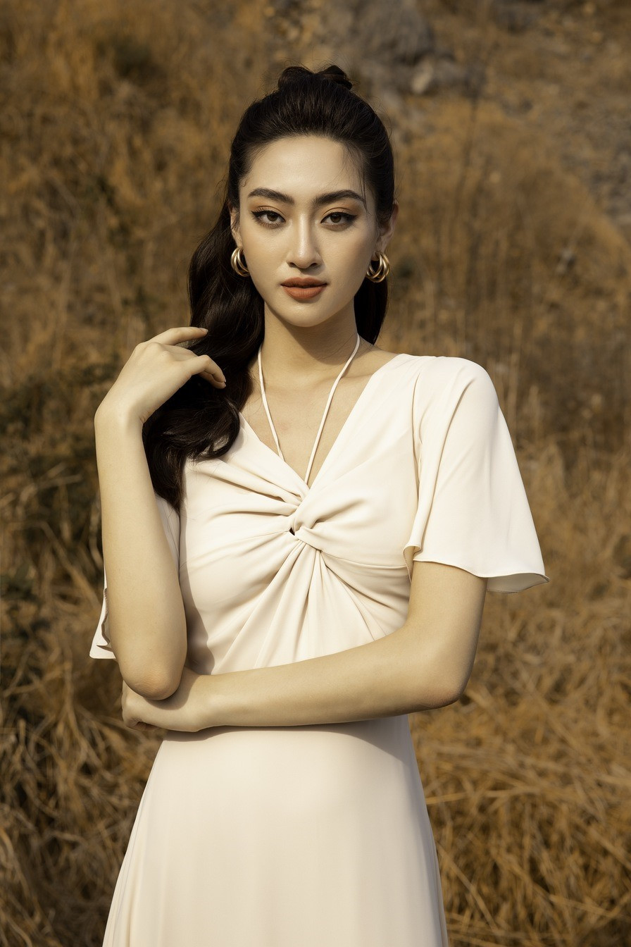 Các thiết kế nữ tính. Ảnh: SV