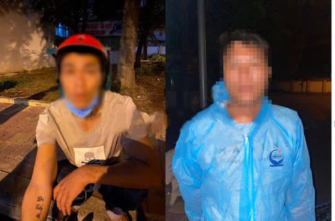 Phạm Văn Tân (bìa trái) và bạn