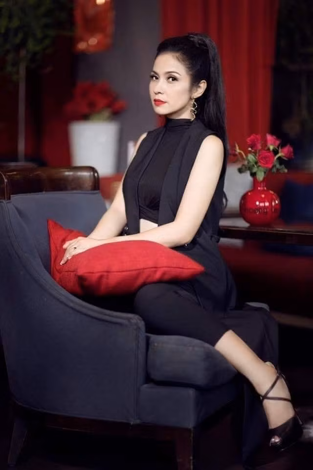 Nữ diễn viên tiết lộ cô rất nhớ nghề diễn. Tuy nhiên, vì cái duyên chưa tới. Được biết, vào thập niên 90, Việt Trinh chính là ngọc nữ của màn ảnh Việt. Cho đến hiện tại, những vai diễn của cô vẫn được khán giả yêu mến. Ảnh: NSCC.