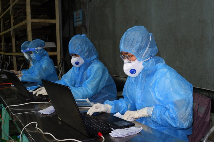 Công tác chuyên môn của nhân viên chống dịch TP HCM  Công tác chuyên môn của nhân viên chống dịch TP HCM