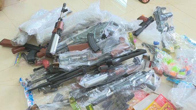 55 khẩu súng đồ chơi trẻ em nguy hiểm được thu giữ