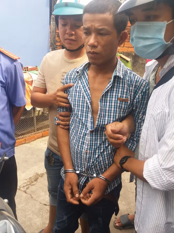 Đối tượng Sơn Thanh Tuấn lúc bị bắt. Ảnh: Công an Trà Vinh