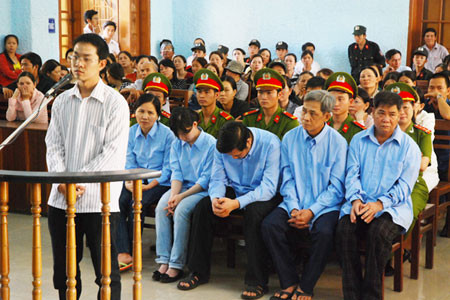 Làm rõ tội danh “Che giấu tội phạm” ảnh 1 Bị cáo Mai Nhật Trường. Ảnh: Nguyễn Giác