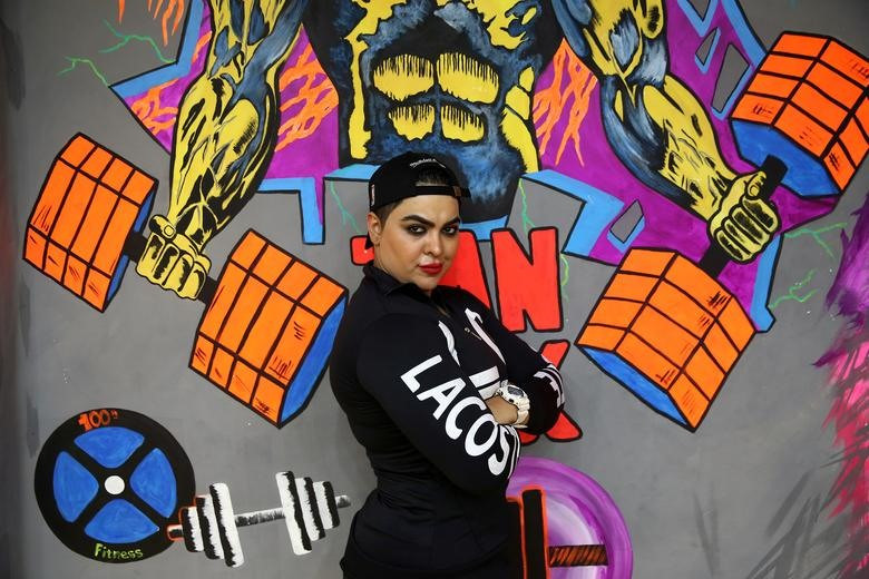 Vận động viên thể hình người Iran Sharareh Nobahari, 30 tuổi, tạo dáng tại một phòng tập thể dục ở Tehran, Iran. Ảnh: Reuters Vận động viên thể hình người Iran Sharareh Nobahari, 30 tuổi, tạo dáng tại một phòng tập thể dục ở Tehran, Iran. Ảnh: Reuters