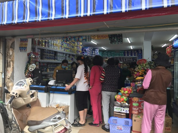  Các mặt hàng tiêu thụ nhiều nhất là thực phẩm. (Ảnh: Đức Duy/Vietnam+)