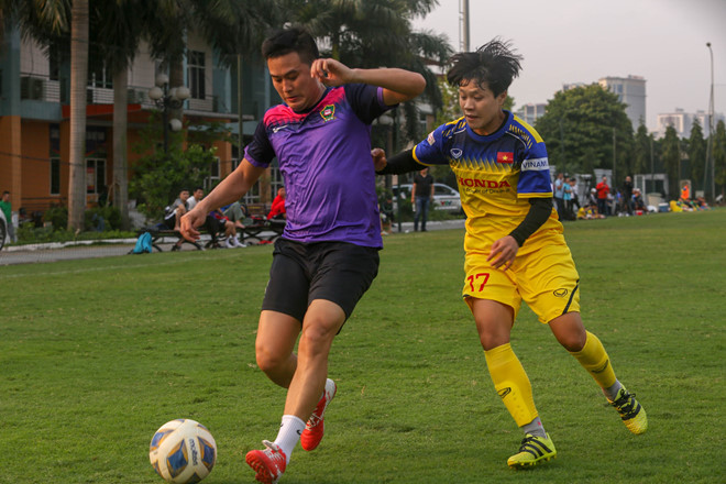 Các tuyển thủ phải đối đầu với đối thủ cao to - VFF