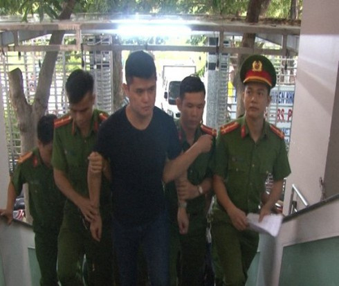 Bác sĩ Lê Quang Huy Phương khi bị bắt giữ. Bác sĩ Lê Quang Huy Phương khi bị bắt giữ.